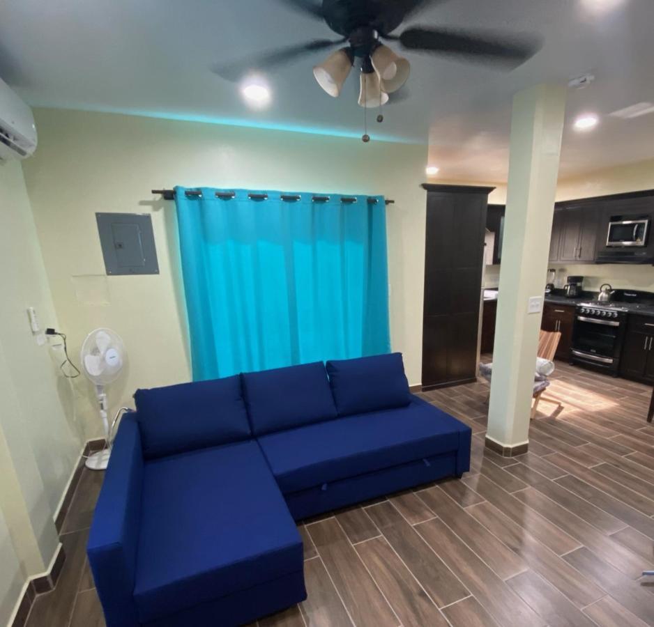 Meme'S Place Placencia Екстериор снимка